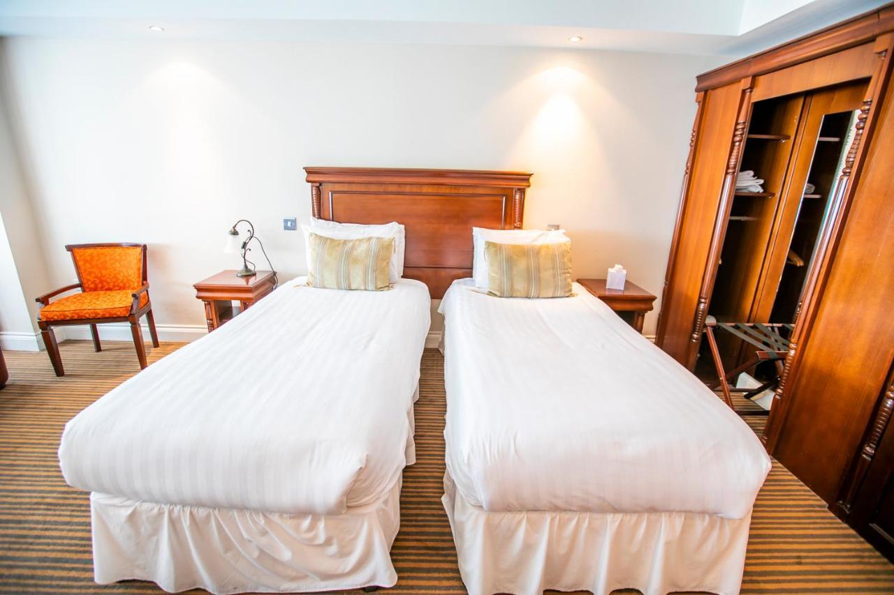 The Casa Hotel, Sure Hotel Collection By Best Western Yateley Eksteriør billede