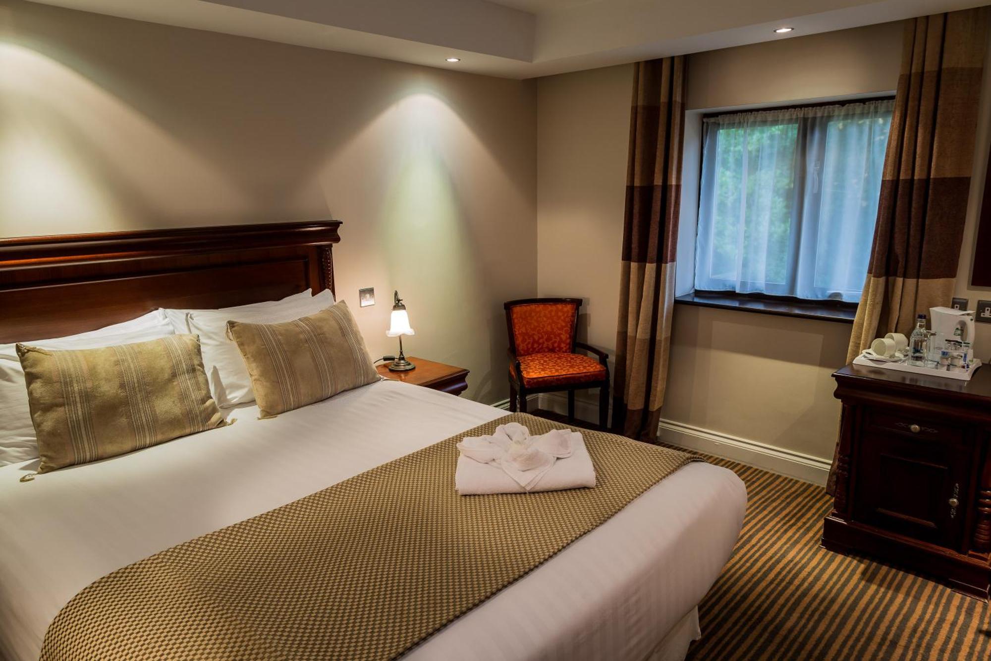 The Casa Hotel, Sure Hotel Collection By Best Western Yateley Eksteriør billede
