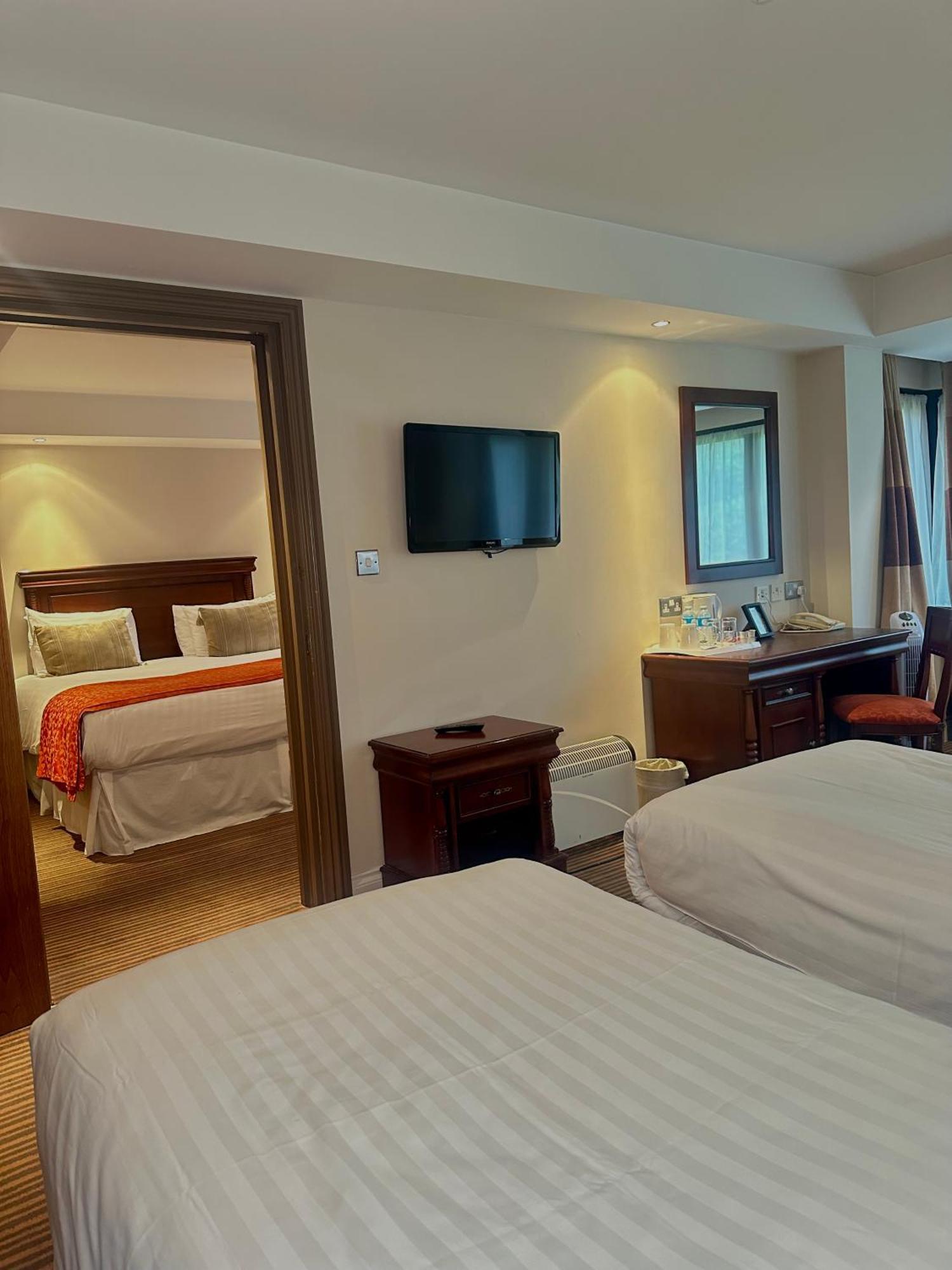 The Casa Hotel, Sure Hotel Collection By Best Western Yateley Eksteriør billede