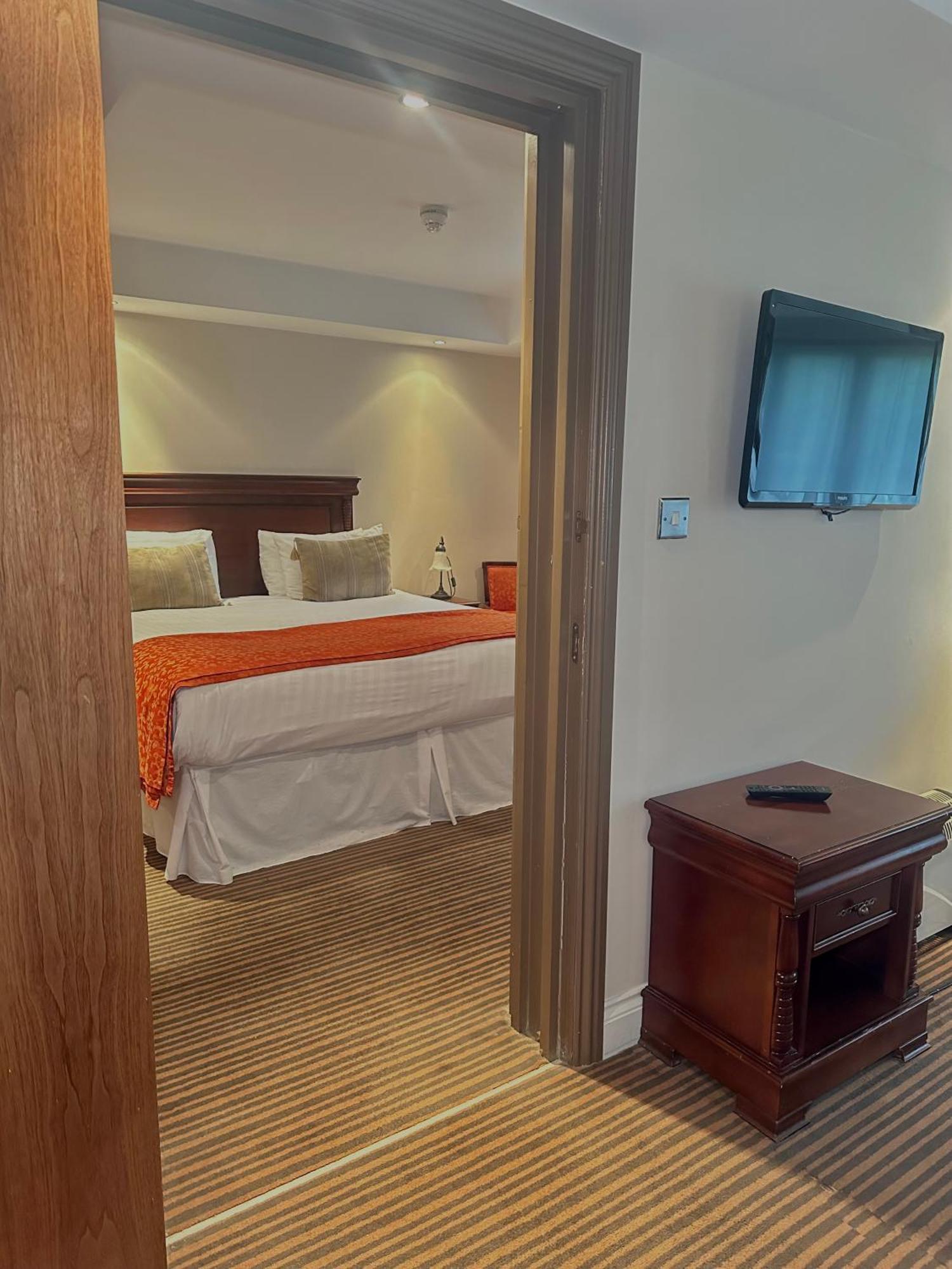 The Casa Hotel, Sure Hotel Collection By Best Western Yateley Eksteriør billede