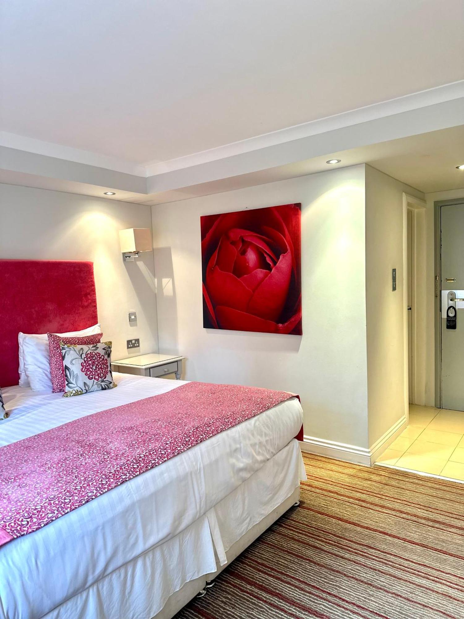 The Casa Hotel, Sure Hotel Collection By Best Western Yateley Eksteriør billede