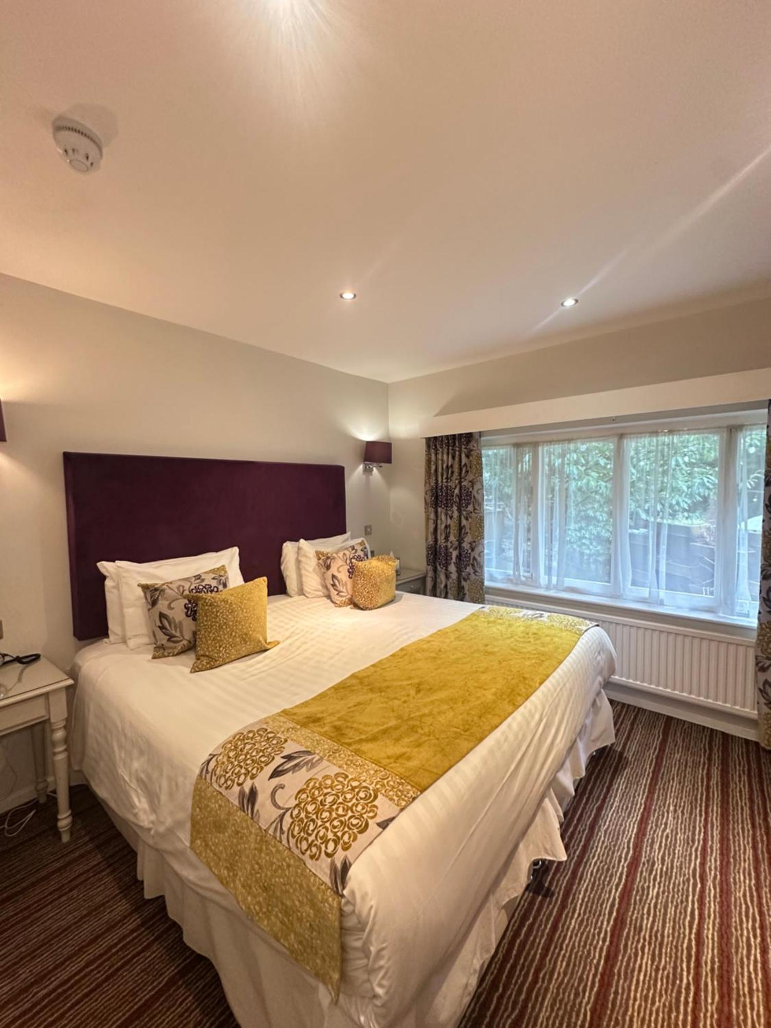 The Casa Hotel, Sure Hotel Collection By Best Western Yateley Eksteriør billede