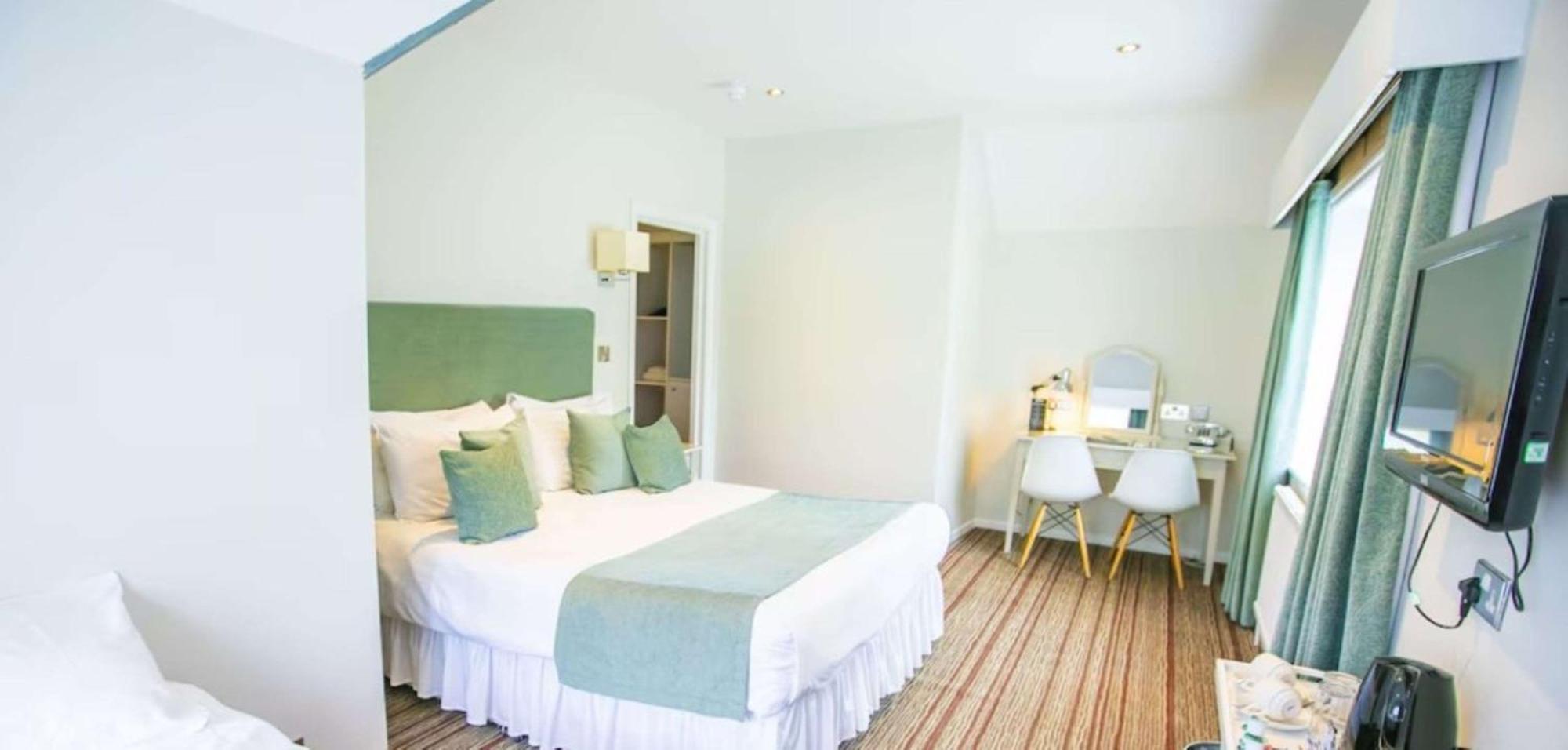 The Casa Hotel, Sure Hotel Collection By Best Western Yateley Eksteriør billede
